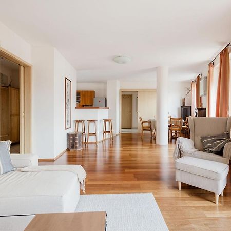 Bright And Spacious Penthouse W/ Terrace & Parking Boedapest Buitenkant foto