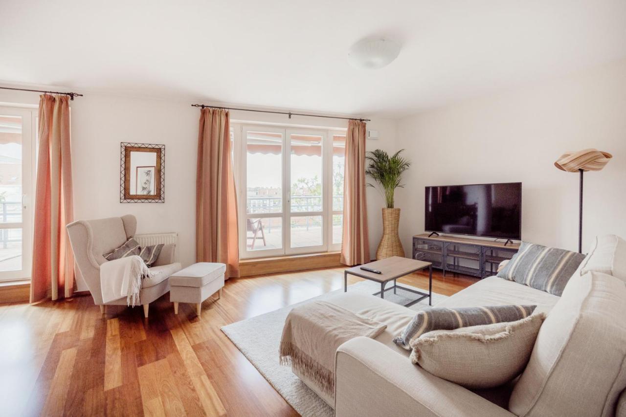 Bright And Spacious Penthouse W/ Terrace & Parking Boedapest Buitenkant foto