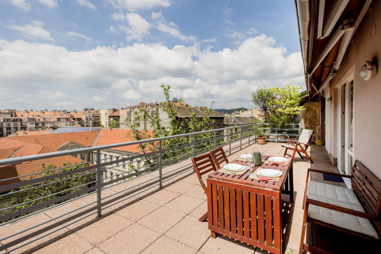 Bright And Spacious Penthouse W/ Terrace & Parking Boedapest Buitenkant foto